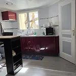 Beau Studio Meuble 2Min Du Moulin Rouge