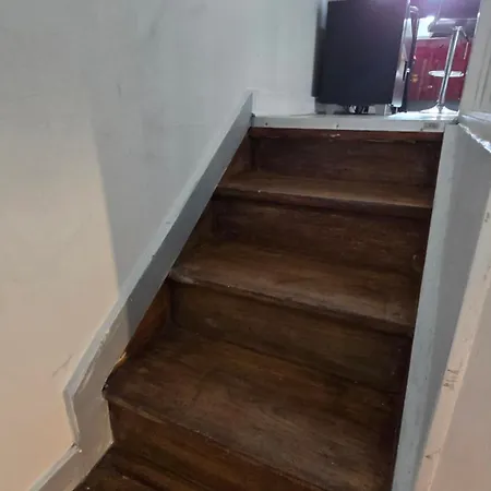 Beau Meuble 2min Du Moulin Rouge Apartment